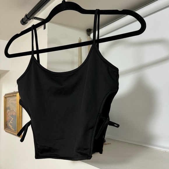 Side Cutout Tank Top - Picture 2 of 6